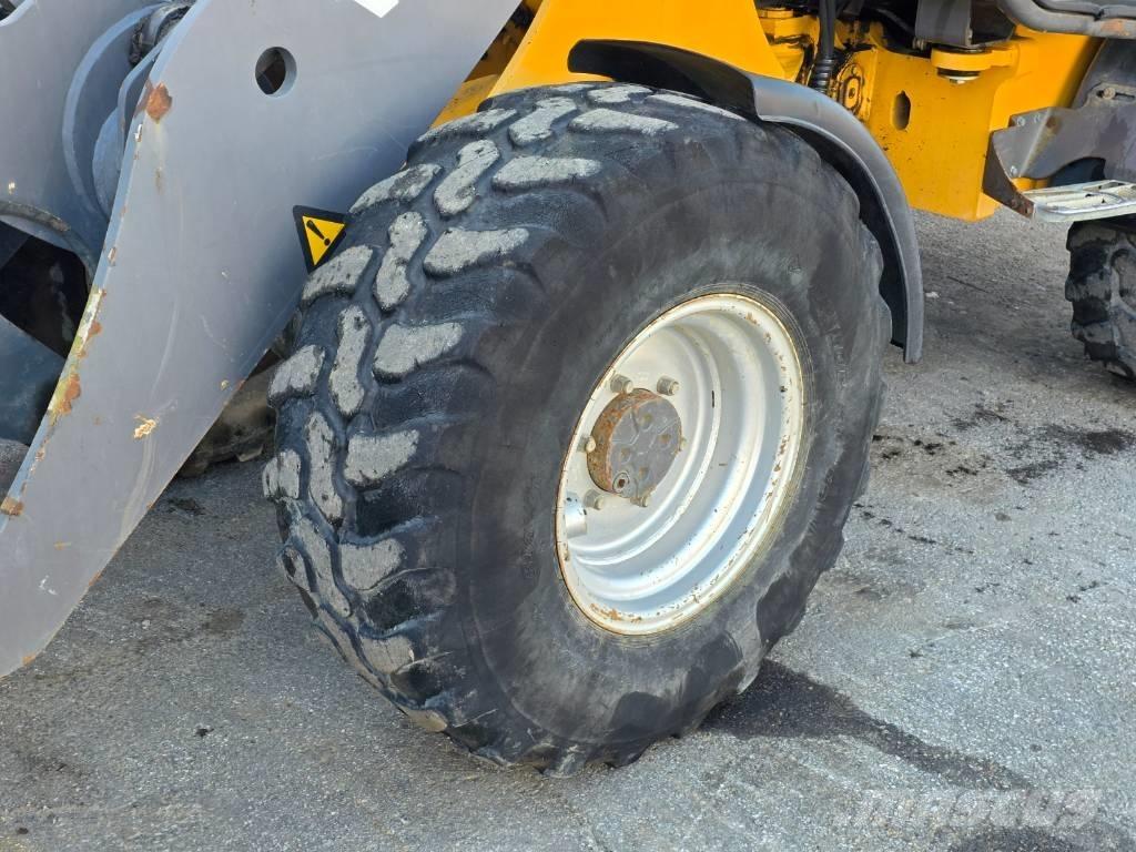 Volvo L 25 B Фронтальные погрузчики