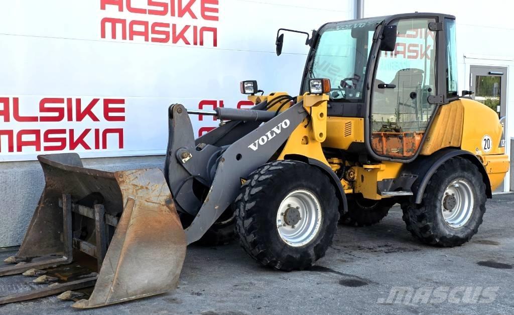 Volvo L 25 B Фронтальные погрузчики