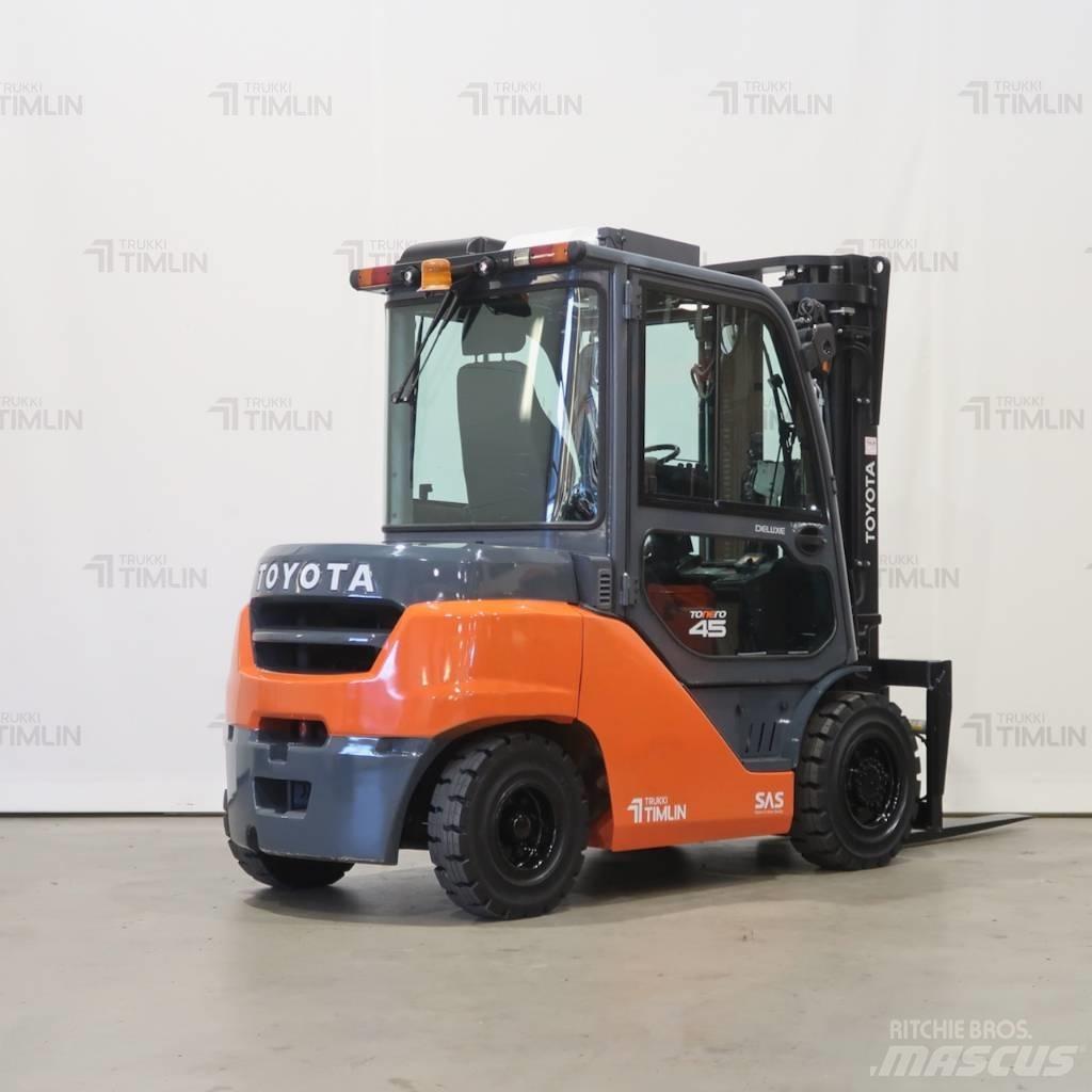 Toyota 40-8FD40N Дизельные погрузчики