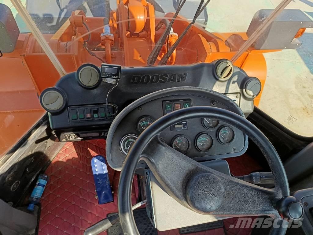 Doosan DL 505 Фронтальные погрузчики