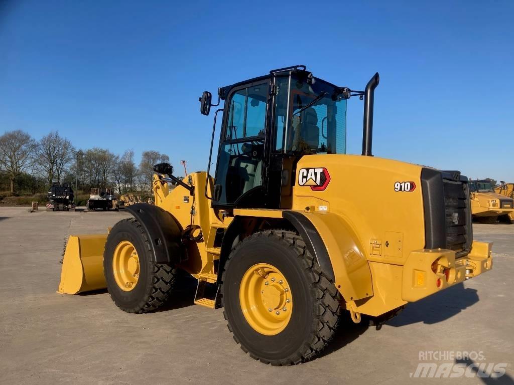 CAT 910 Фронтальные погрузчики