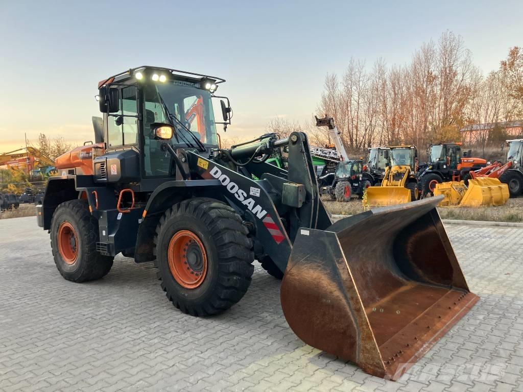 Doosan DL 280-7 Фронтальные погрузчики