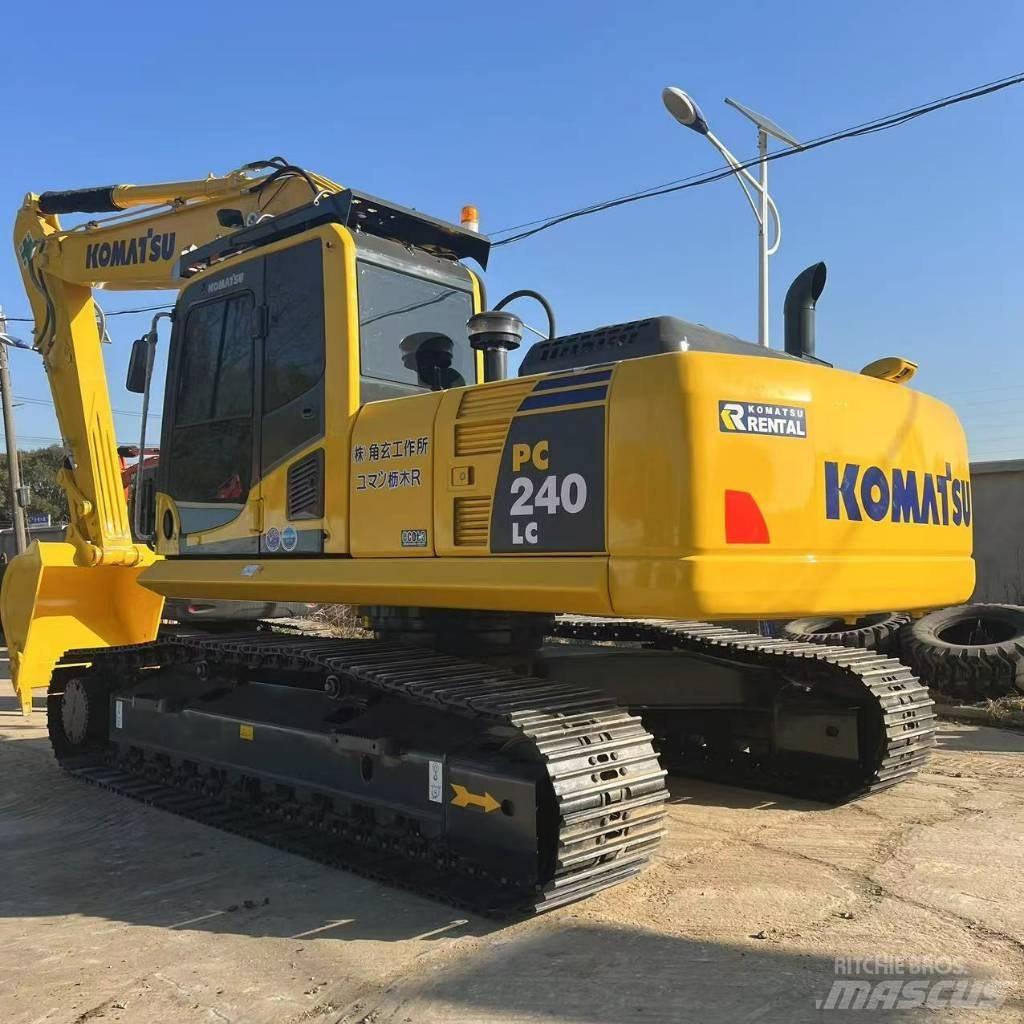 Komatsu PC240LC-8 Мини-экскаваторы