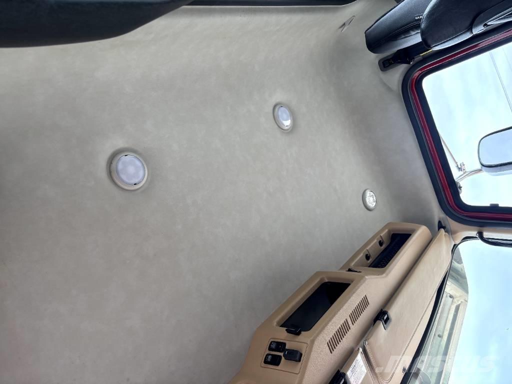 Mack Granite Седельные тягачи