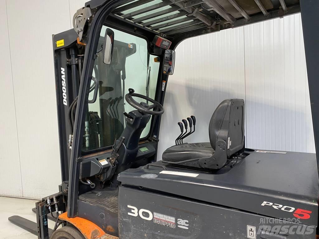 Doosan B30X-5 Электропогрузчики