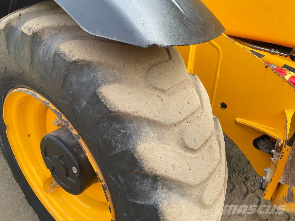 JCB 540-140 Телескопические погрузчики