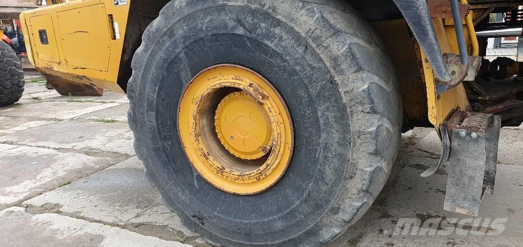 Bell B 40 D Шарнирно-сочленённые самосвалы