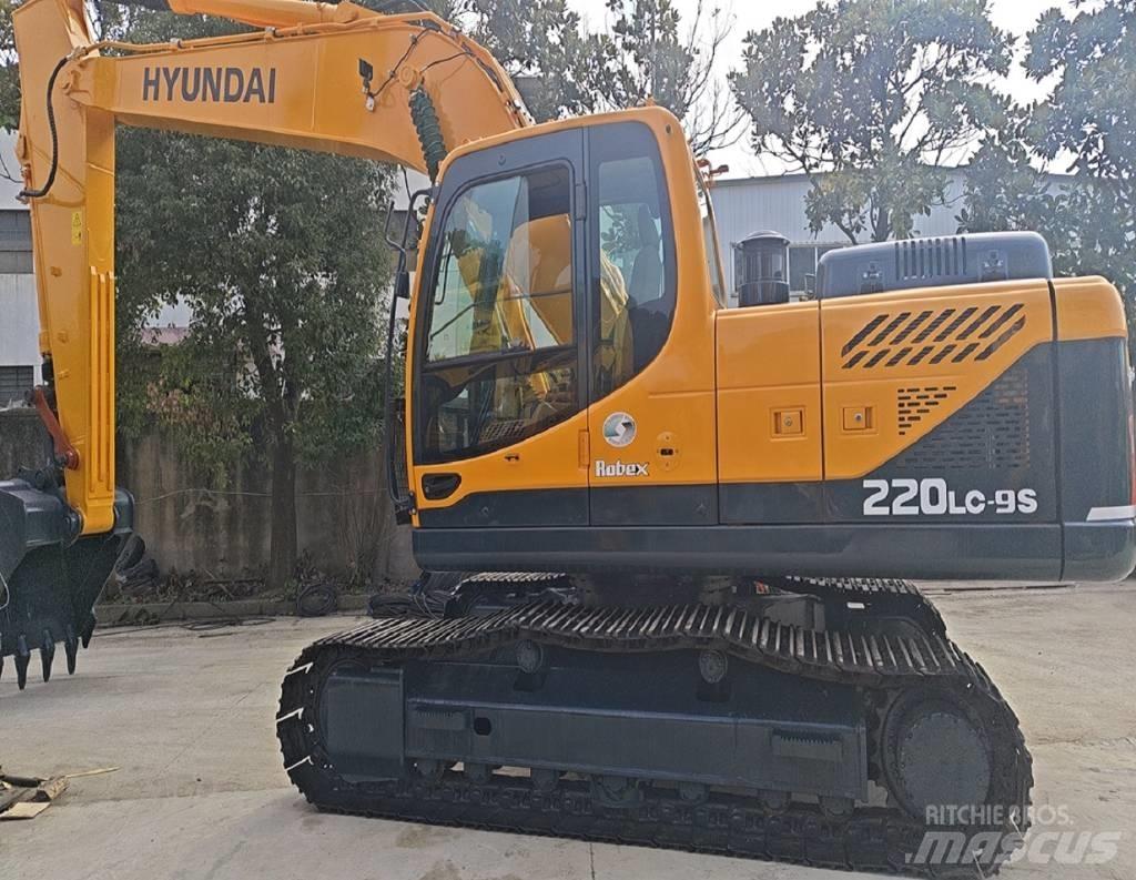 Hyundai R220LC-9S Колёсные экскаваторы