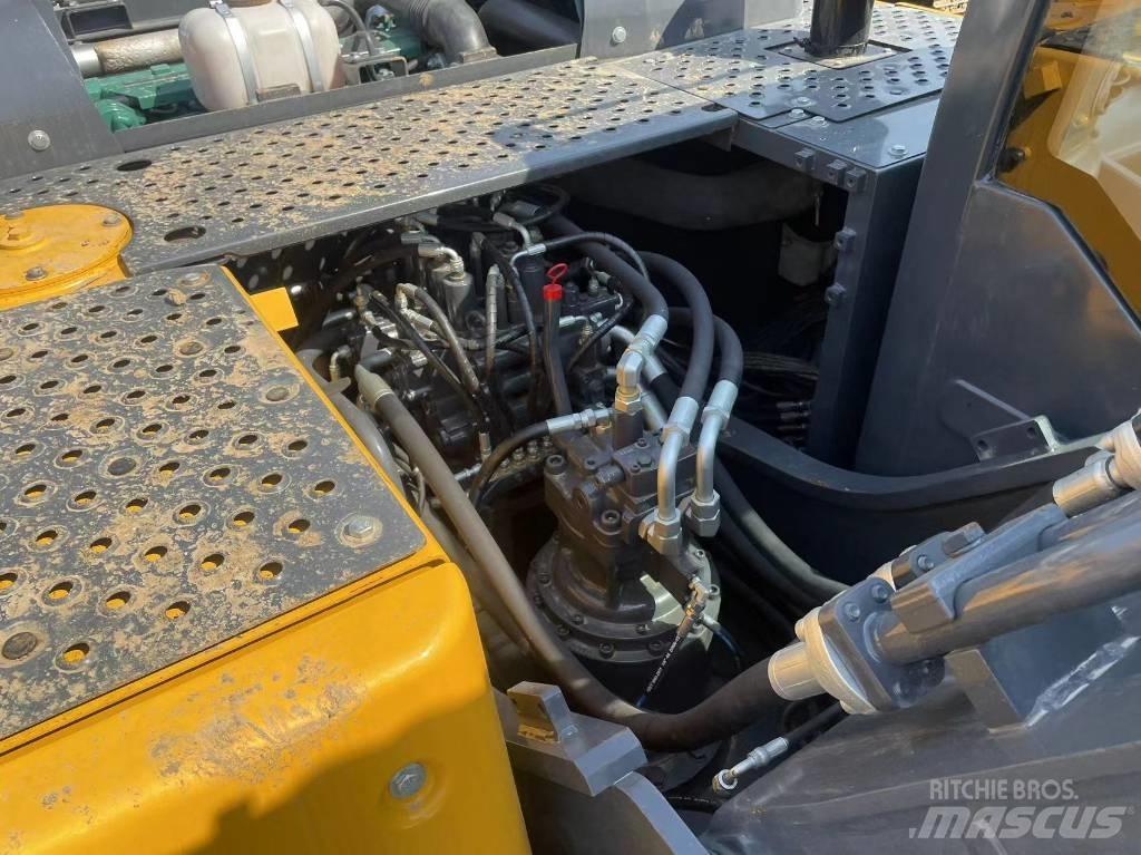 Volvo EC 220 Гусеничные экскаваторы