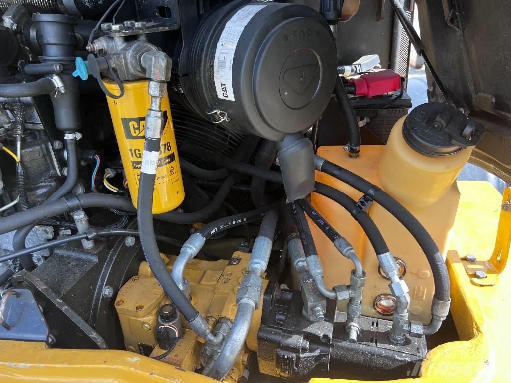 CAT 908 H Фронтальные погрузчики