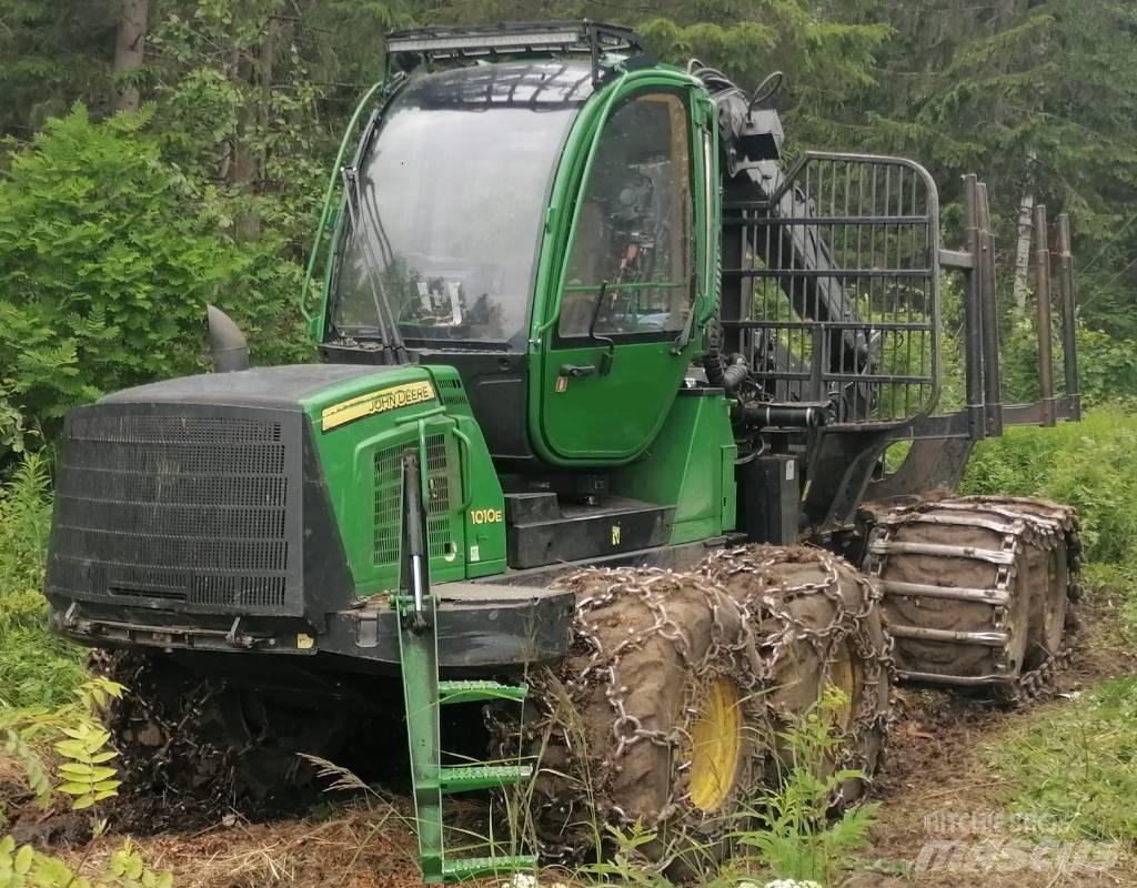 John Deere 1010 E Форвардеры