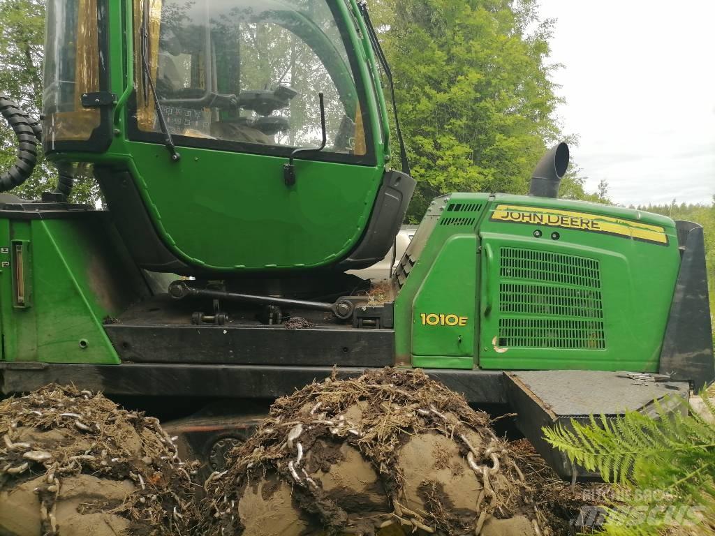John Deere 1010 E Форвардеры
