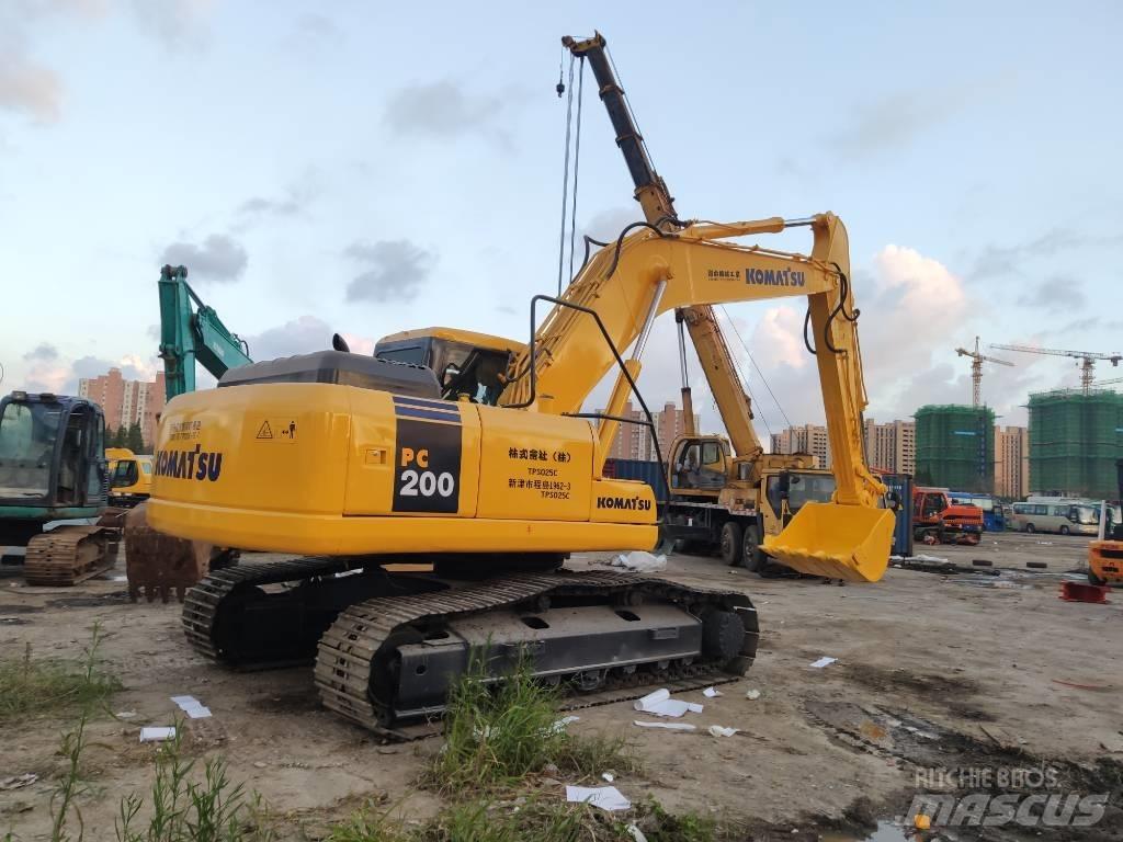 Komatsu PC 200-7 Малые экскаваторы 7т-12т