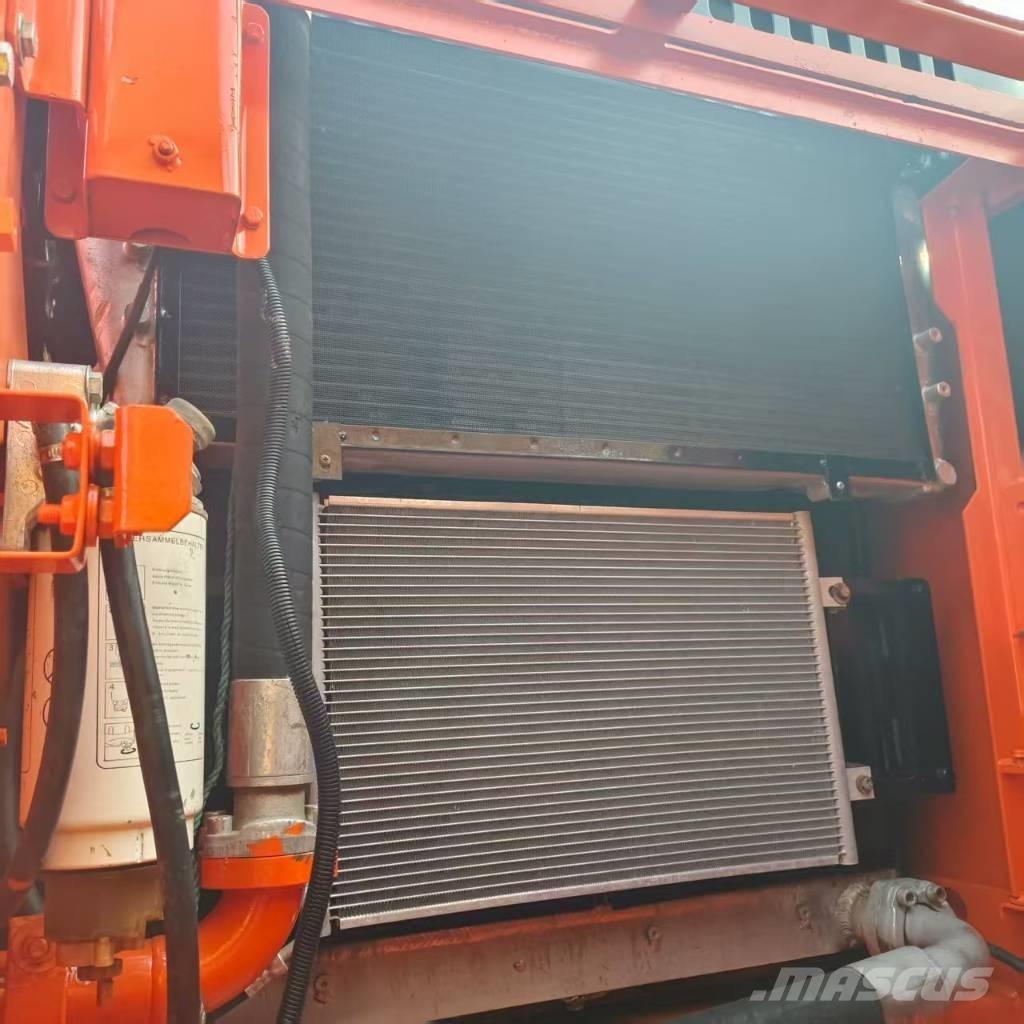 Doosan DX 300 Гусеничные экскаваторы