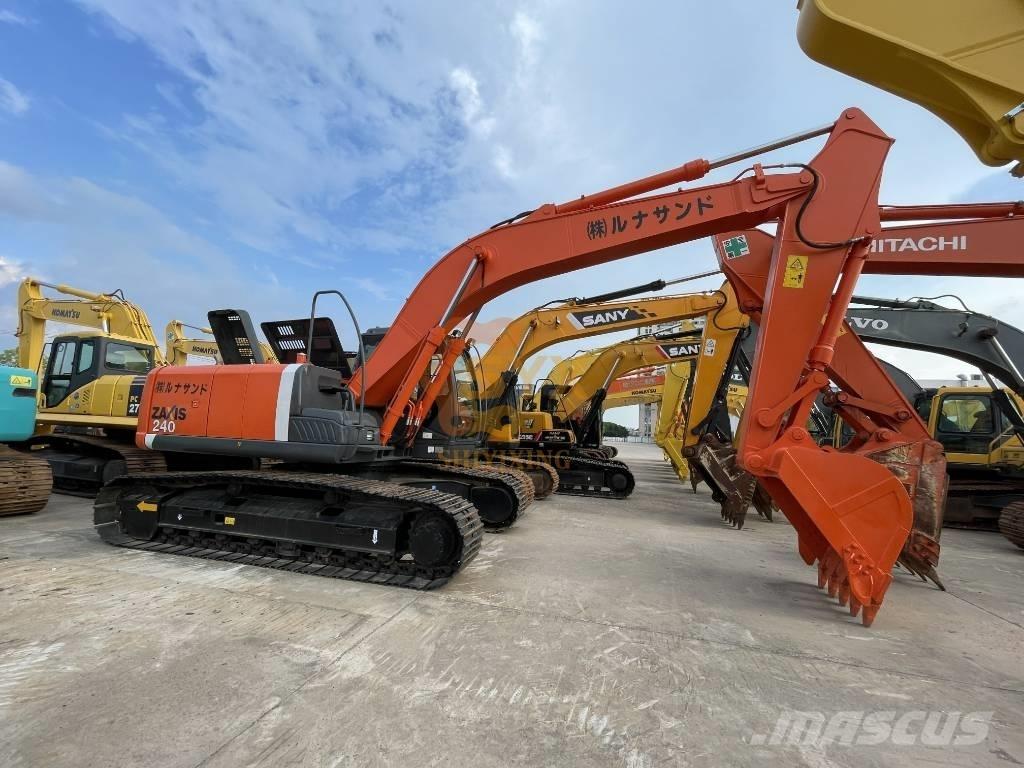 Hitachi ZX 240 Гусеничные экскаваторы