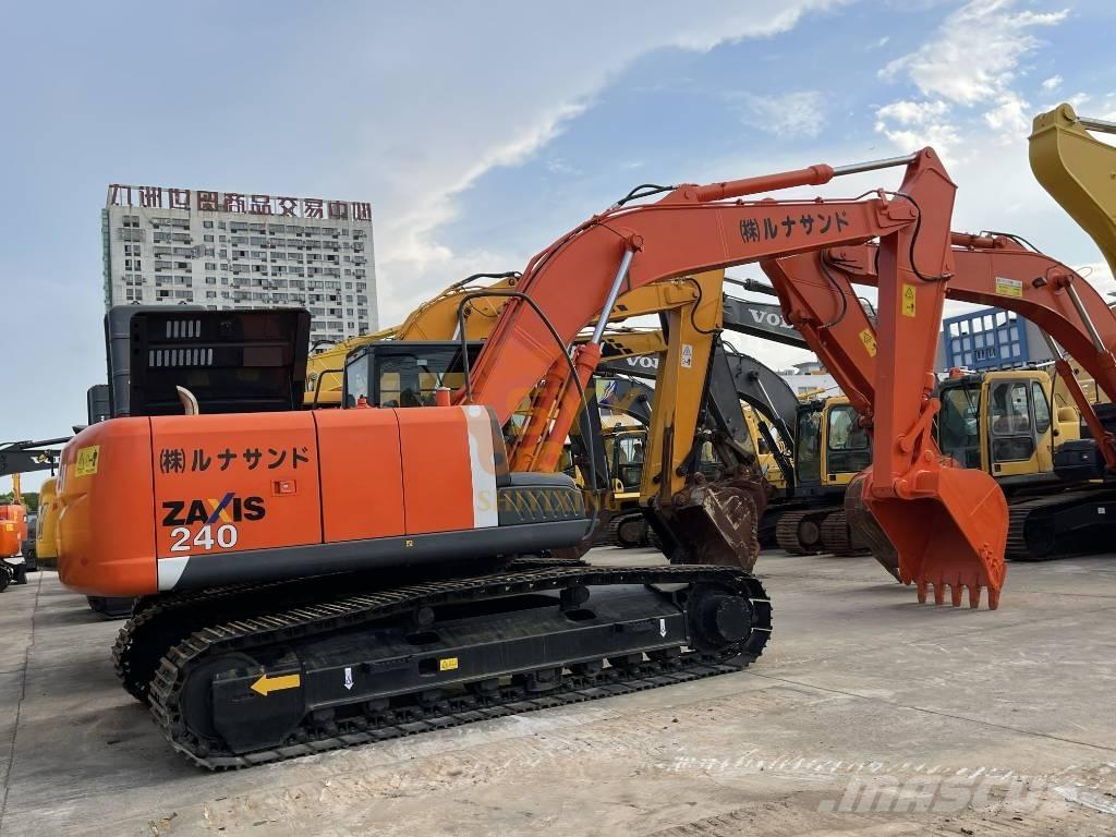 Hitachi ZX 240 Гусеничные экскаваторы