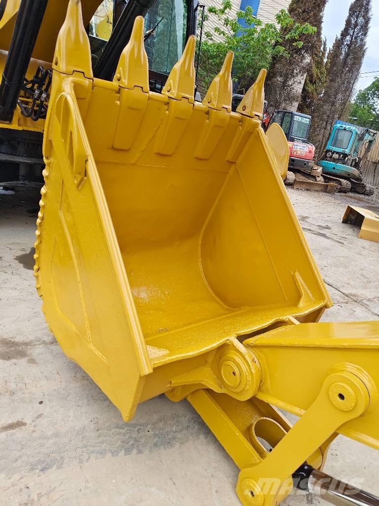 CAT 330D2L Гусеничные экскаваторы