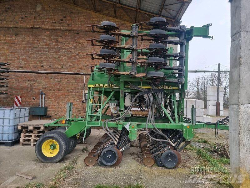 John Deere 750A Сельхозтехника - Другие