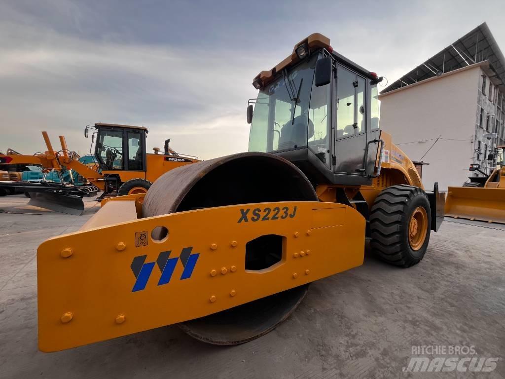 XCMG XS 223 J Грунтовые катки