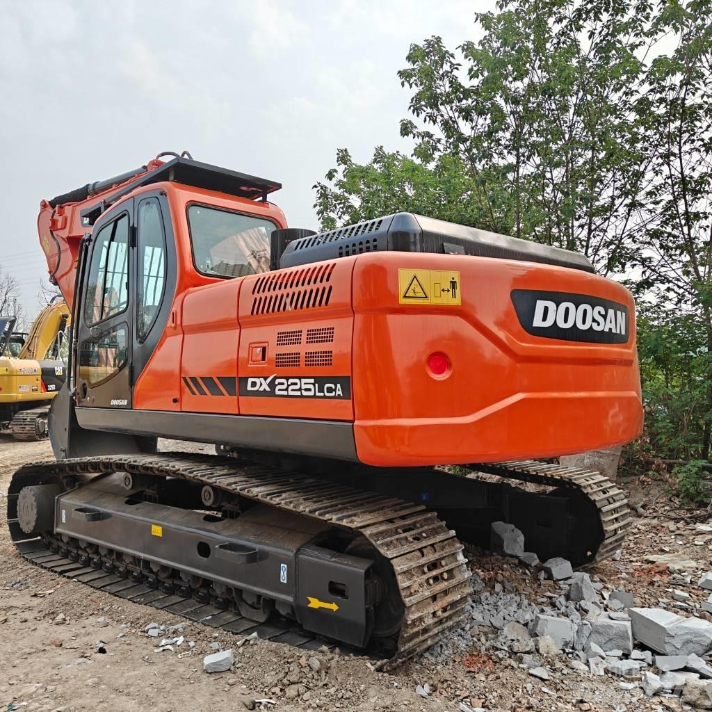 Doosan DX225-9C Гусеничные экскаваторы