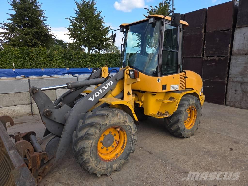Volvo L 30 D Фронтальные погрузчики