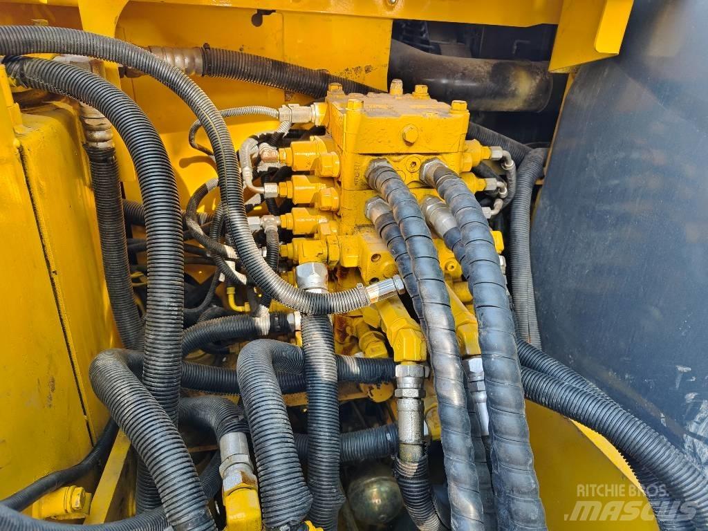 Komatsu PC 130-7 Гусеничные экскаваторы