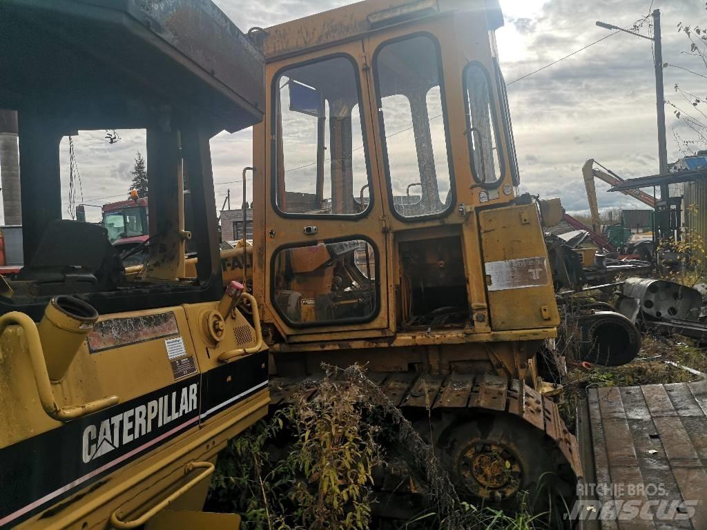 CAT D 5 M XL Гусеничные бульдозеры