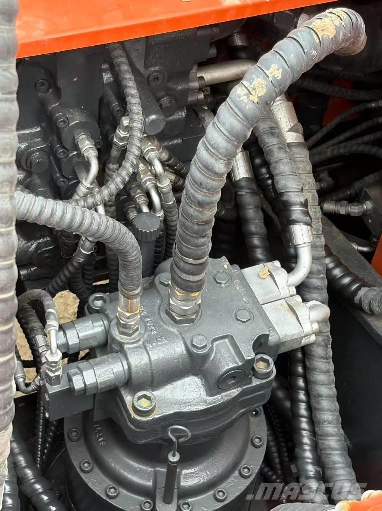 Doosan DX225LC-9C Гусеничные экскаваторы