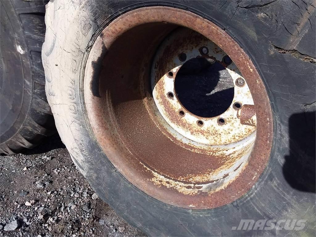 Valmet 860 24x26,5 Шины и колёса