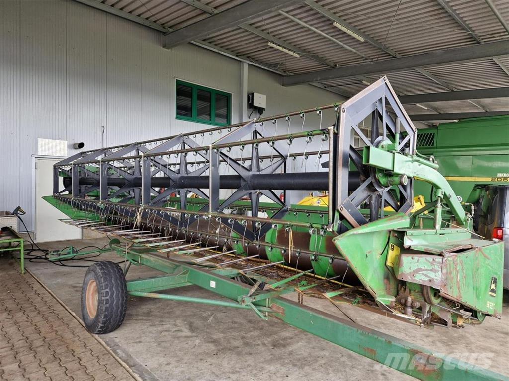 John Deere 2066 Зерноуборочные комбайны