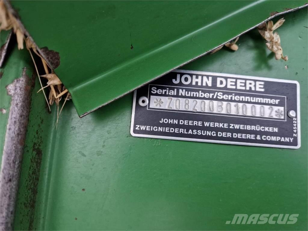 John Deere 2066 Зерноуборочные комбайны