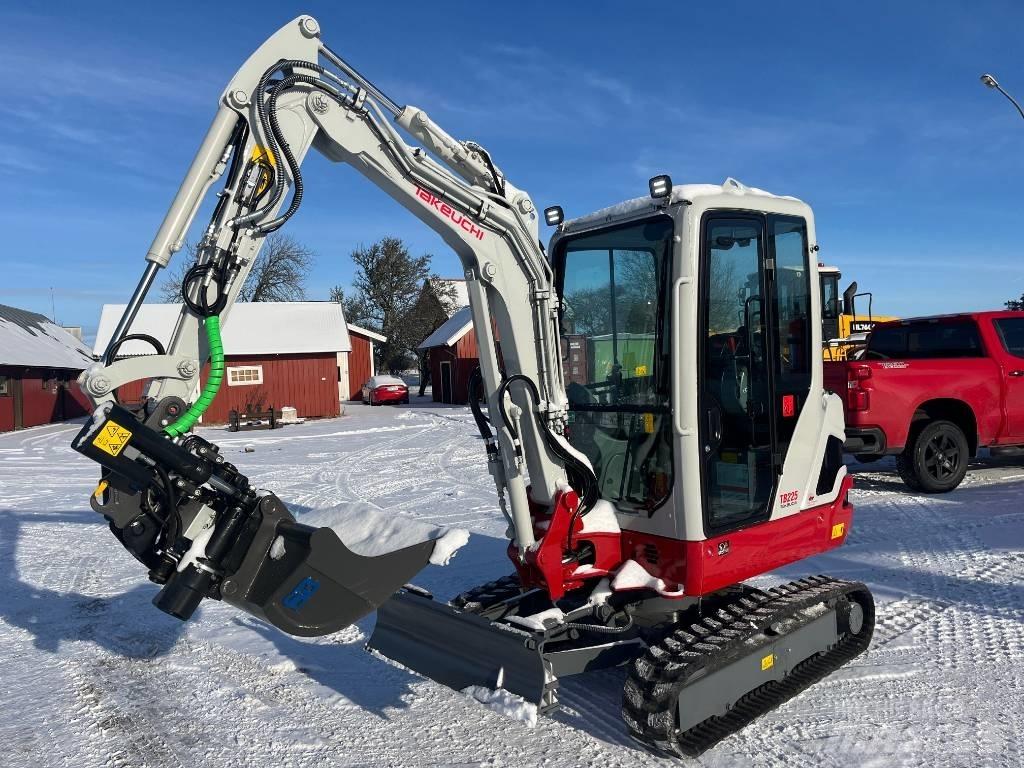 Takeuchi TB225 Мини-экскаваторы