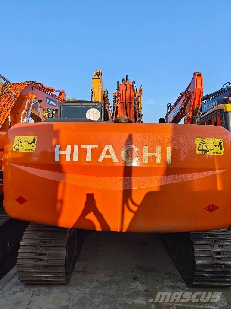 Hitachi ZX 210 Гусеничные экскаваторы