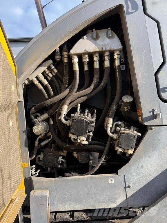 Dynapac SD 2500 CS Асфальтоукладчики