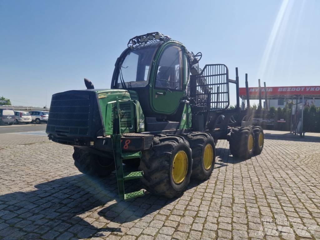 John Deere 1010 E Форвардеры