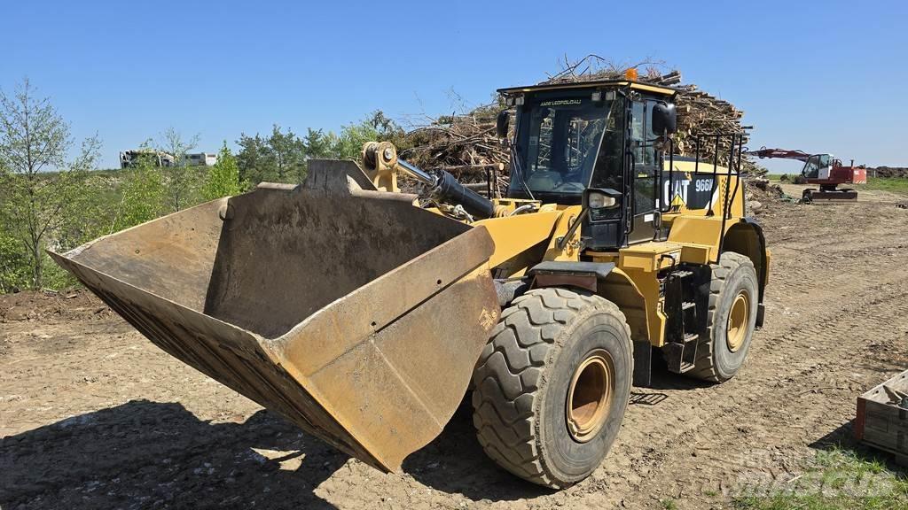 CAT 966K Radlader Фронтальные погрузчики