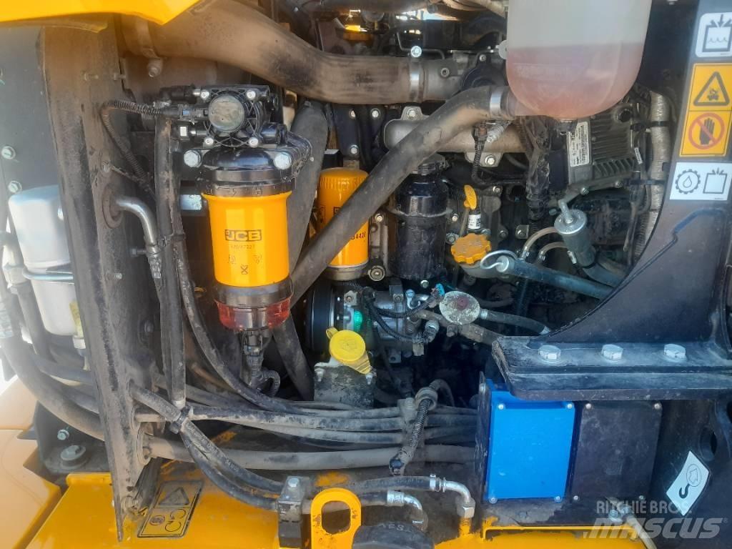 JCB TM 320 S Сельскохозяйственные телескопические погрузчики