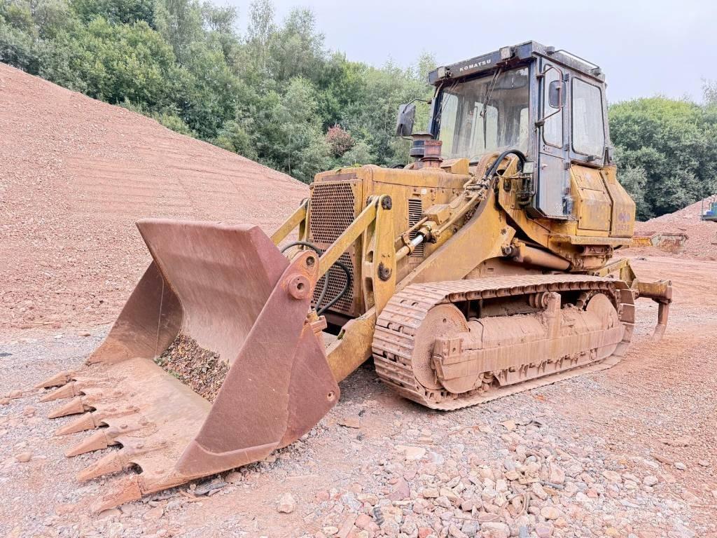Komatsu D 57 S-1 Гусеничные фронтальные погрузчики