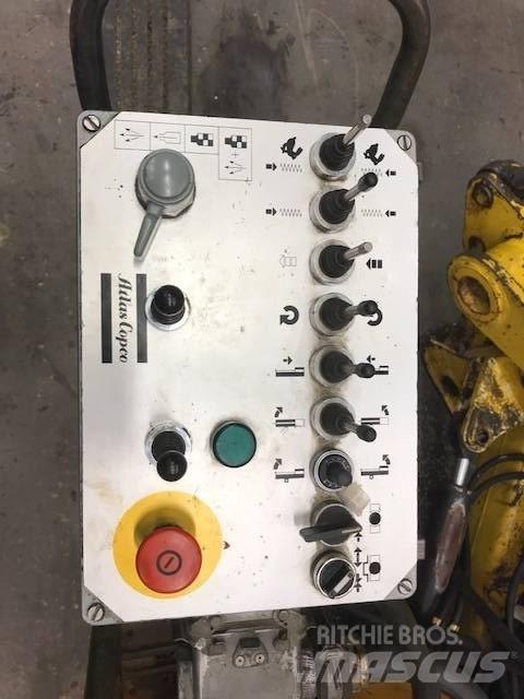 Atlas Copco ROC 242 Буровые вышки