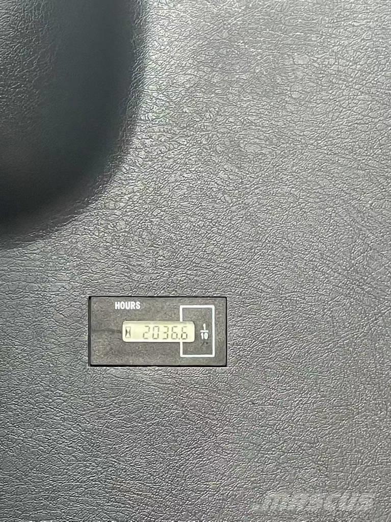 Hyundai 210W-9 Колёсные экскаваторы