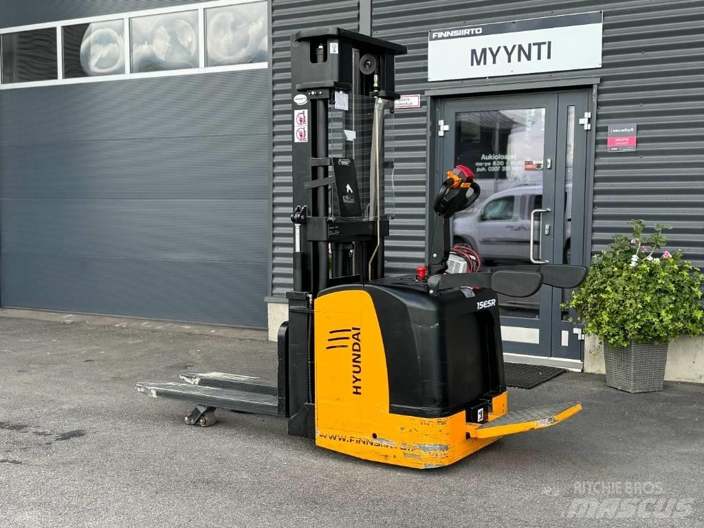 Hyundai 15ESR Самоходные электроштабелёры