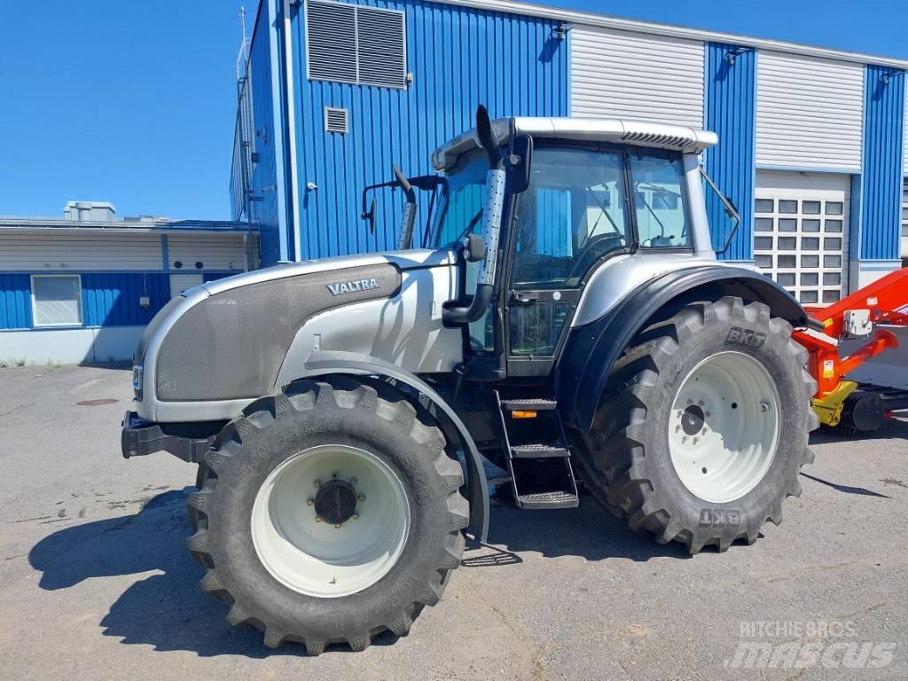 Valtra M 120 E Трактора