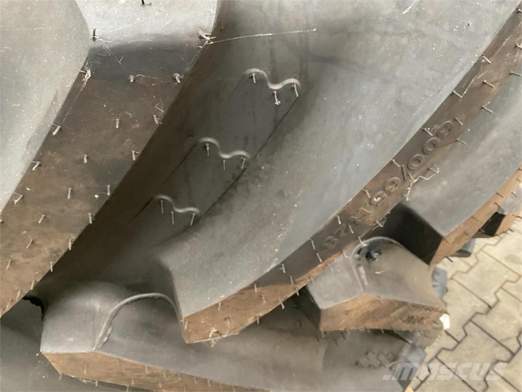 BKT 600/65R28 Шины и колёса