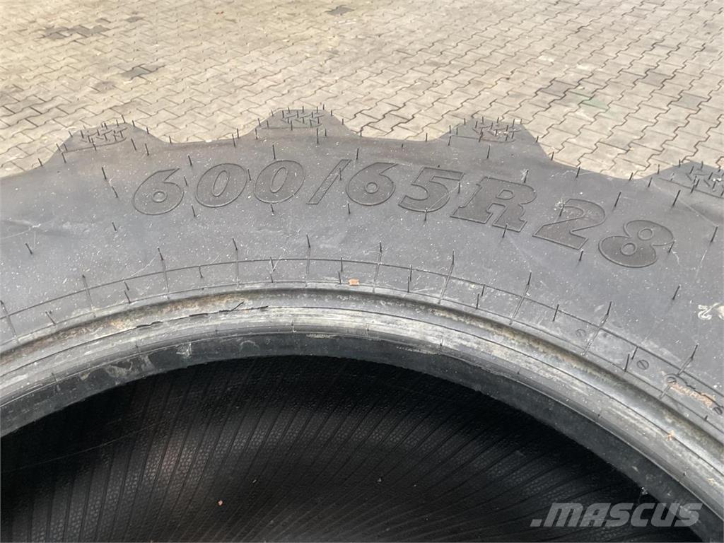 BKT 600/65R28 Шины и колёса