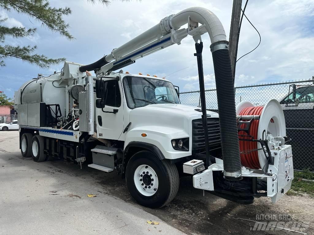 Freightliner 114SD Ассенизаторские машины