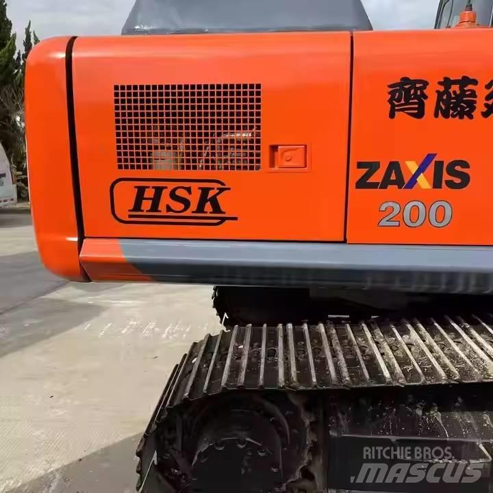 Hitachi ZX200 Гусеничные экскаваторы