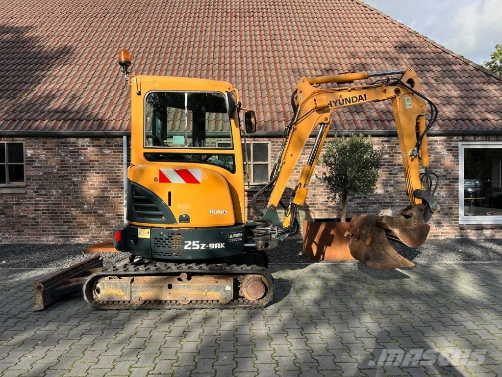 Hyundai R25Z-9 AK Гусеничные экскаваторы