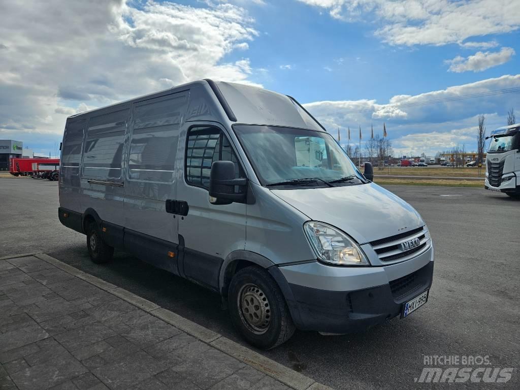 Iveco Daily 35S18 Изотермический фургон