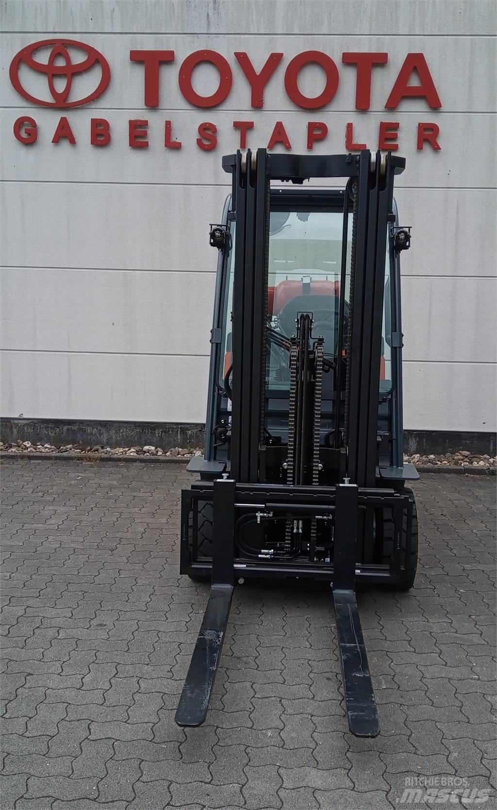 Toyota 02-8FGKF20 Газовые погрузчики