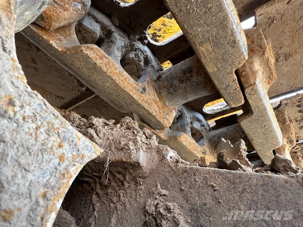 JCB JS 200 LC Гусеничные экскаваторы